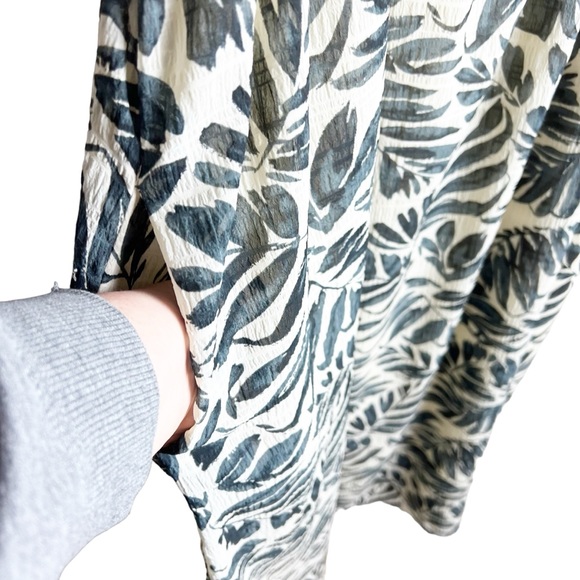 Hayden Puff Sleeve Botanical Print Square Neck Maxi Dress, Size Large - Picture 4 of 8